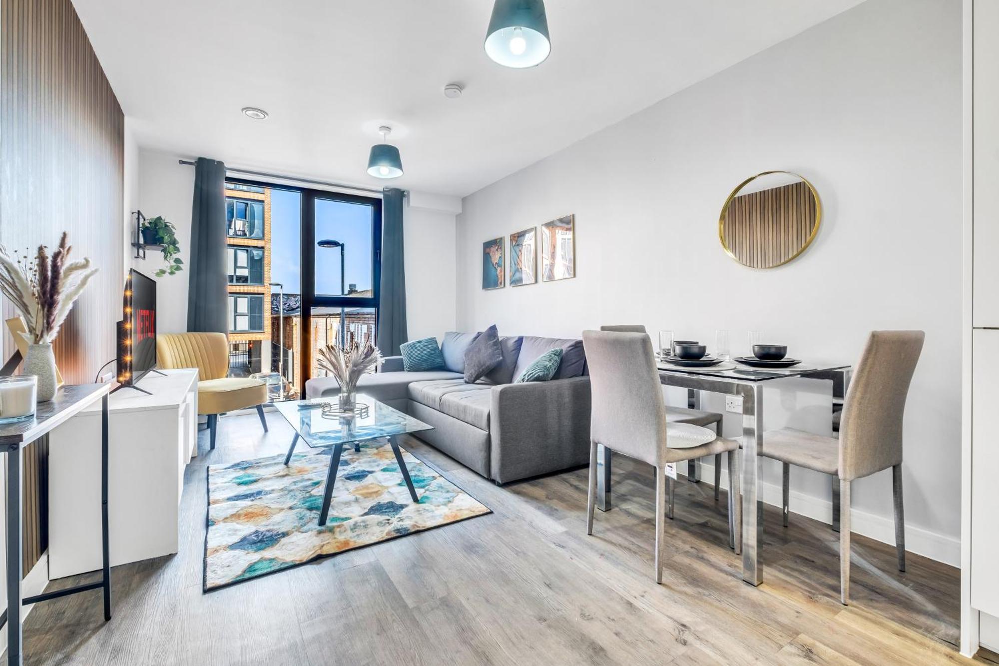 City Centre Emerald Escape - Sleeps-6, 2Beds & 2Baths , Netflix , Free Internet Birmingham Eksteriør billede