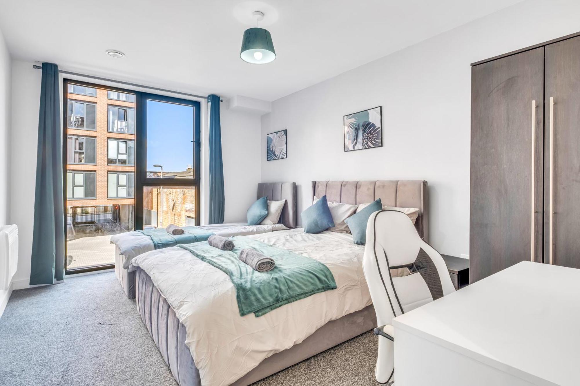 City Centre Emerald Escape - Sleeps-6, 2Beds & 2Baths , Netflix , Free Internet Birmingham Eksteriør billede