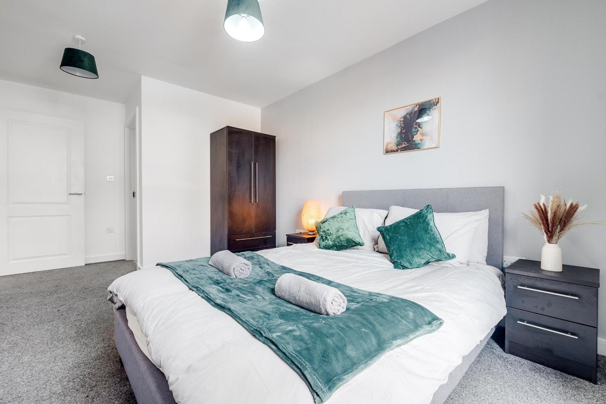 City Centre Emerald Escape - Sleeps-6, 2Beds & 2Baths , Netflix , Free Internet Birmingham Eksteriør billede
