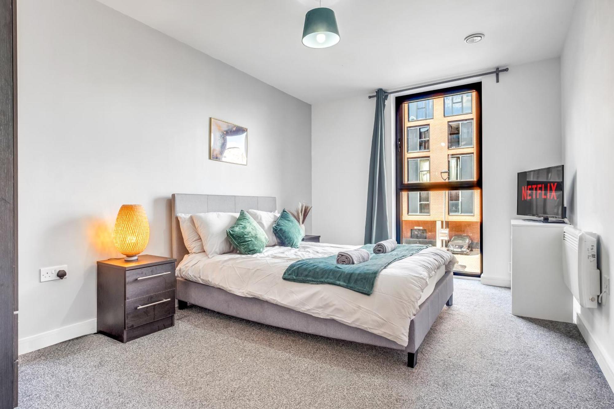 City Centre Emerald Escape - Sleeps-6, 2Beds & 2Baths , Netflix , Free Internet Birmingham Eksteriør billede